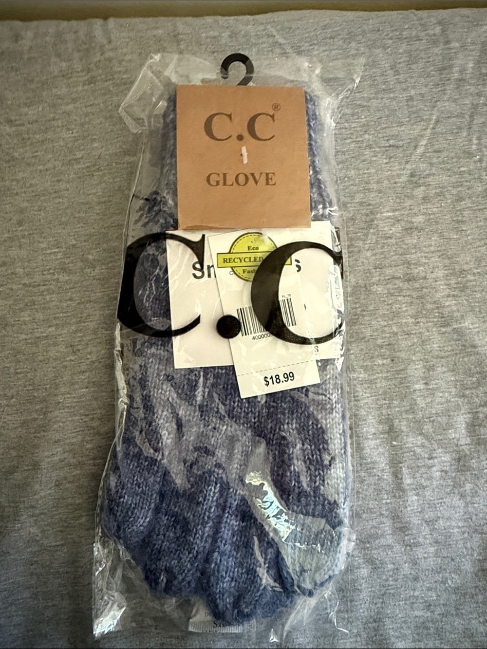 C.C Men's Heather Blue Knit Gloves